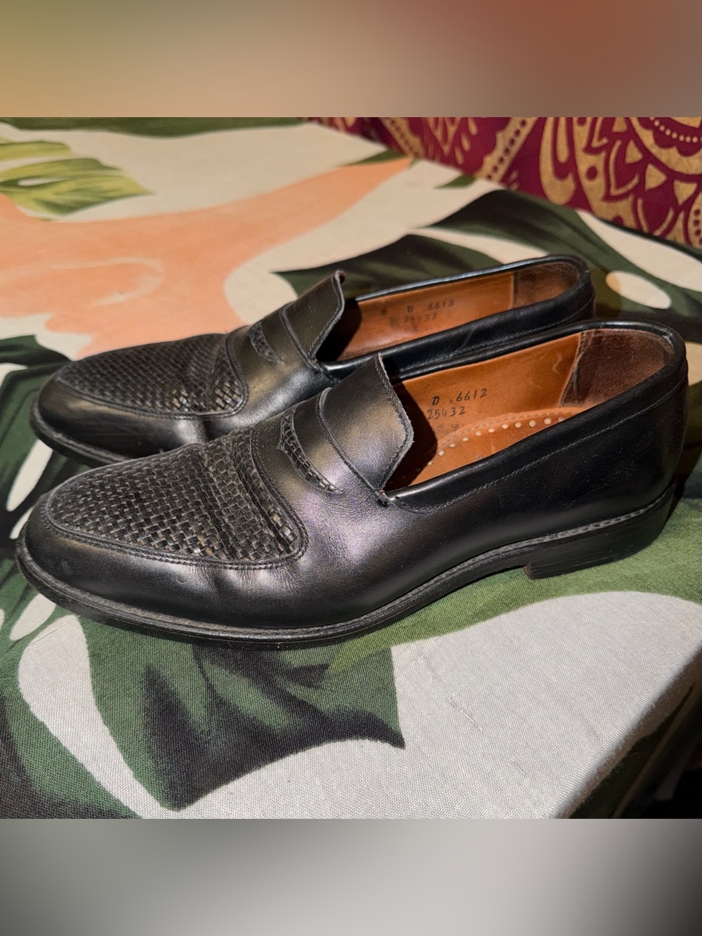 ALLEN EDMONDS “Carlsbad” Black Leather Loafers, size 8